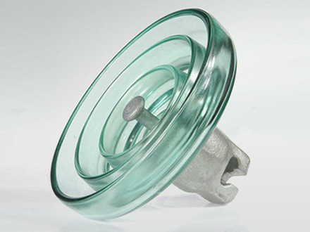 عزلات الزجاج